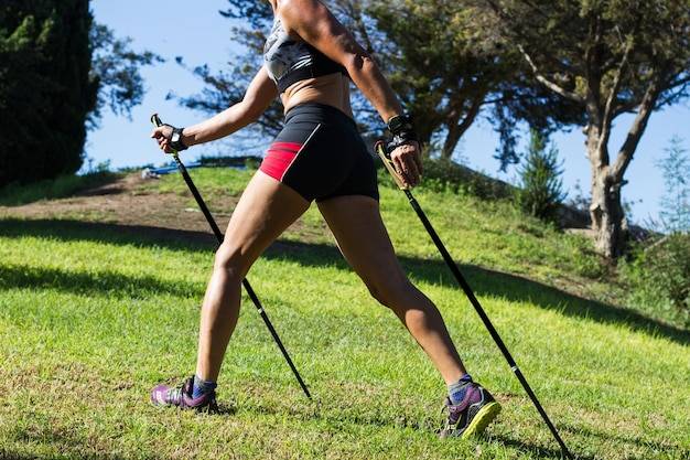 Jak trenować nordic walking żeby poprawić kondycję?