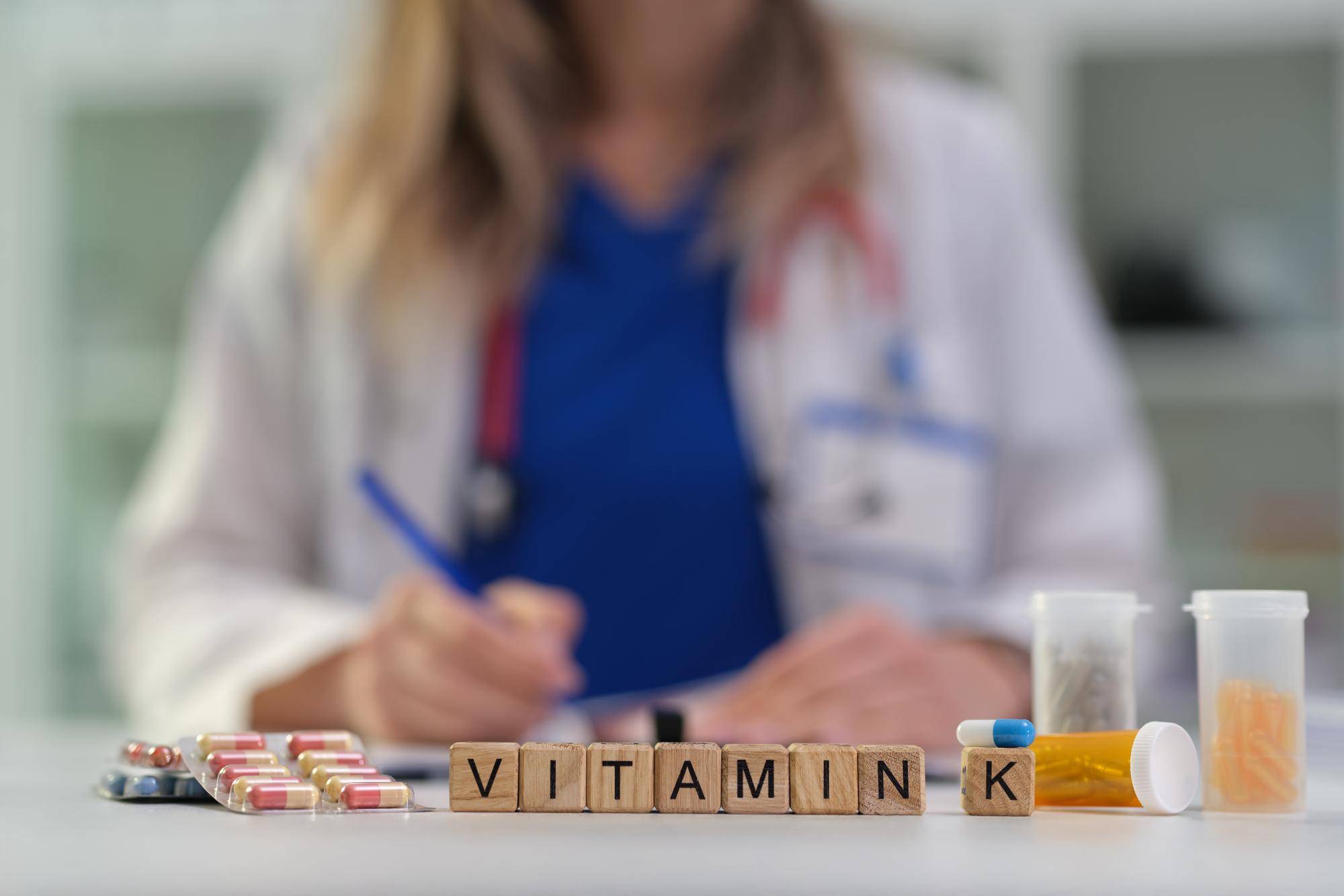 Witamina C 1000 mg ile razy dziennie warto zażywać i jak to wpływa na organizm?